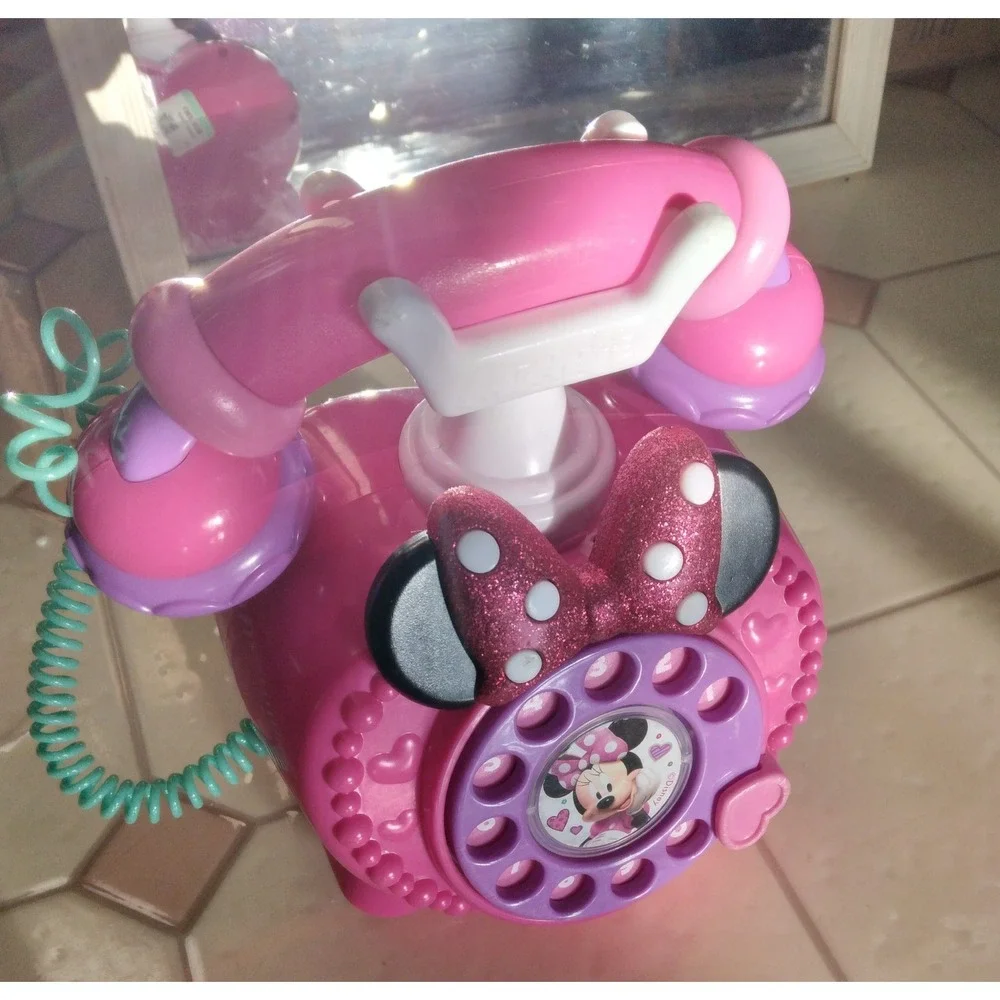 minnie mouse themed toy rotary phone